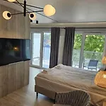 Z Widokiem Na Morze I Port * Treptower Deep