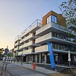 Z Widokiem Na Morze I Port *