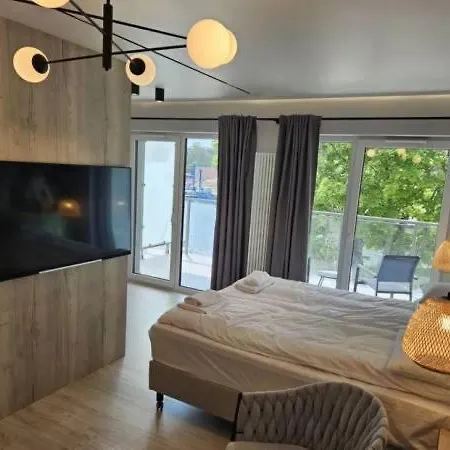 Z Widokiem Na Morze I Port * Мжежино